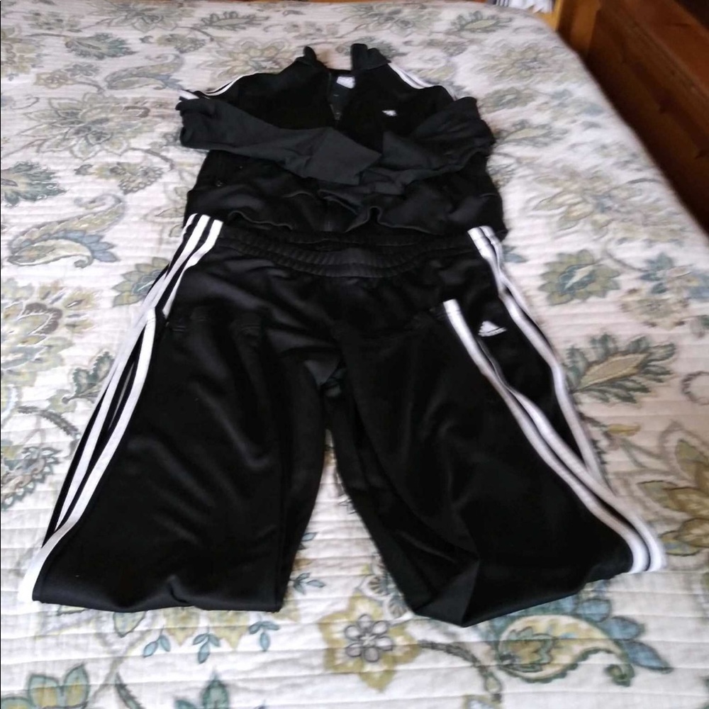 Black and white adidas sweat suit XL